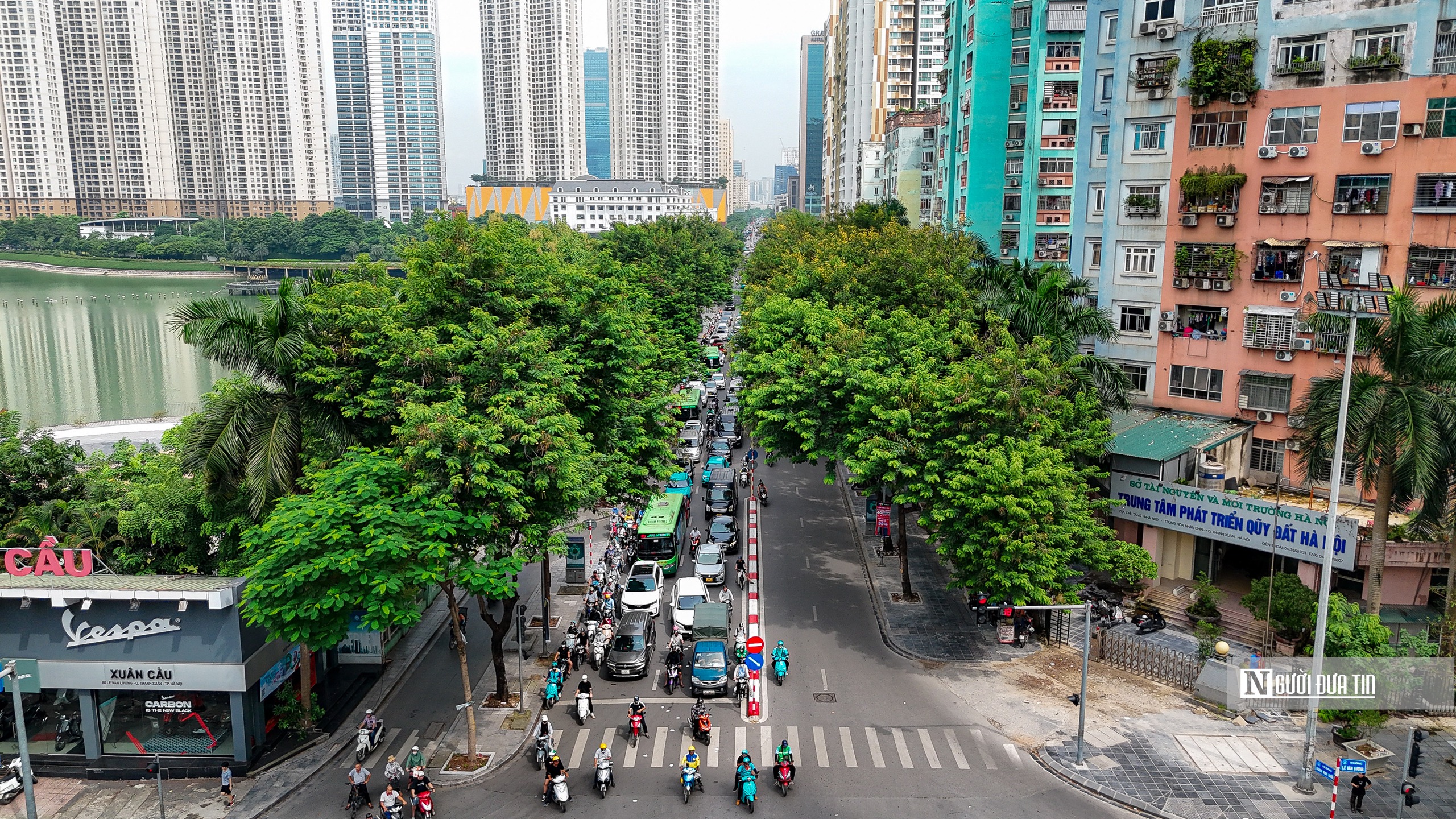 Điểm mặt các tuyến đường ở Hà Nội sắp bị xén vỉa hè, dải phân cách- Ảnh 7. Điểm mặt các tuyến đường ở Hà Nội sắp bị xén vỉa hè, dải phân cách- Ảnh 7.