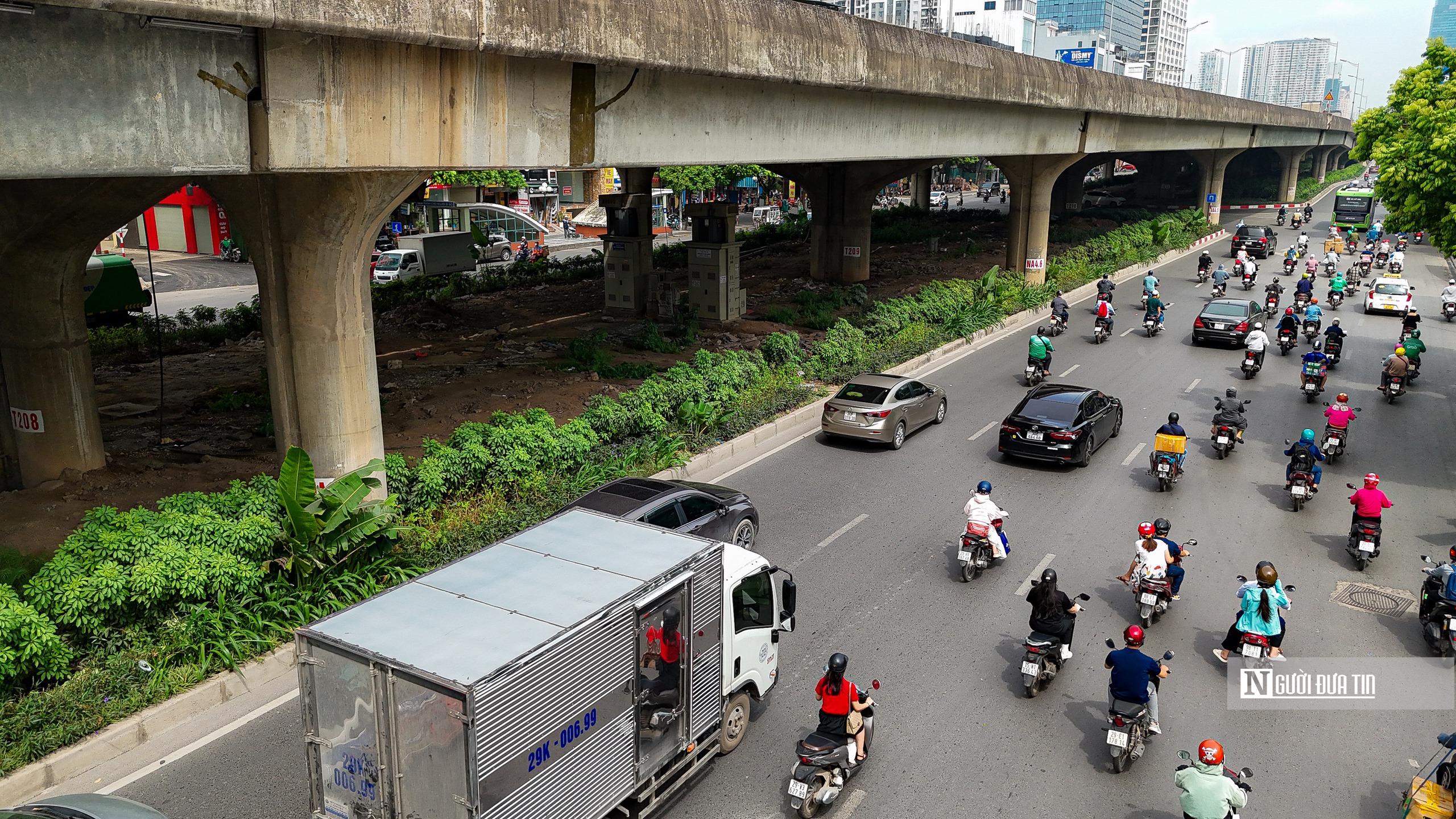 Điểm mặt các tuyến đường ở Hà Nội sắp bị xén vỉa hè, dải phân cách- Ảnh 17. Điểm mặt các tuyến đường ở Hà Nội sắp bị xén vỉa hè, dải phân cách- Ảnh 17.