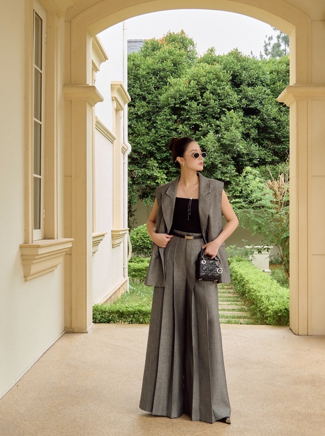 Lưu giữ những khoảnh khắc thanh lịch và thời thượng với áo gile- Ảnh 6. Lưu giữ những khoảnh khắc thanh lịch và thời thượng với áo gile- Ảnh 6.