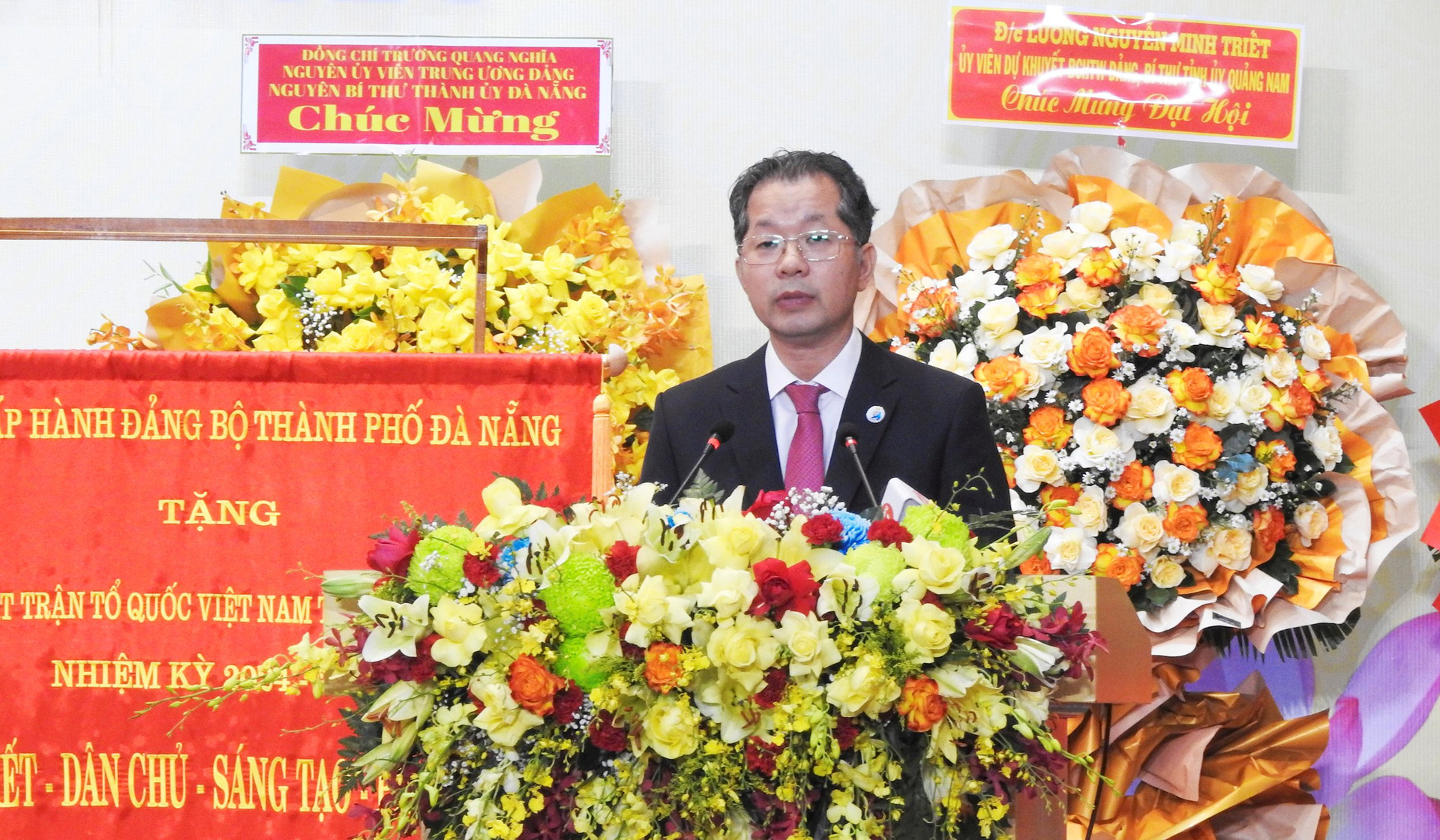 bis-thuw-quangr3732.jpg