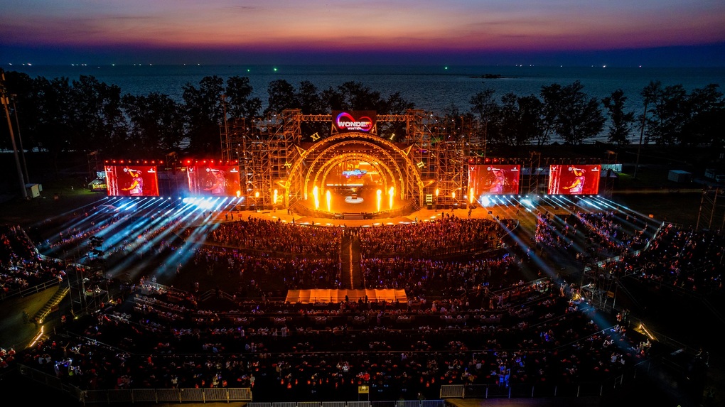 Dàn nghệ sĩ nổi tiếng góp mặt trong 8WONDER Moon Festival - 5 Dàn nghệ sĩ nổi tiếng góp mặt trong 8WONDER Moon Festival - 5