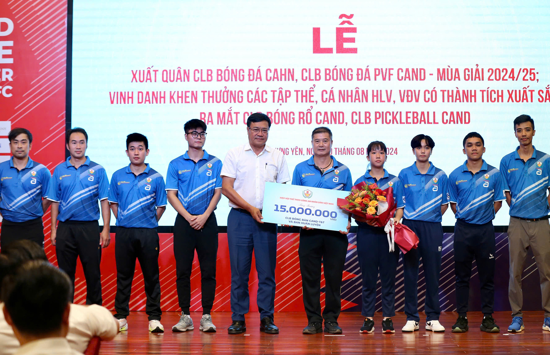 CLB bóng bàn CAND - T&T nhận thưởng vì đã đạt hạng nhất toàn đoàn Giải bóng bàn trẻ, thiếu niên, nhi đồng năm 2024 CLB bóng bàn CAND - T&T nhận thưởng vì đã đạt hạng nhất toàn đoàn Giải bóng bàn trẻ, thiếu niên, nhi đồng năm 2024