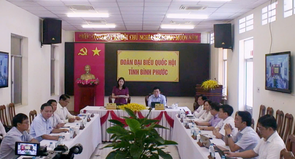 Đại biểu Điểu Huỳnh Sang nêu vấn đề chất vấn tại điểm cầu Bình Phước. Ảnh: Quochoi.vn