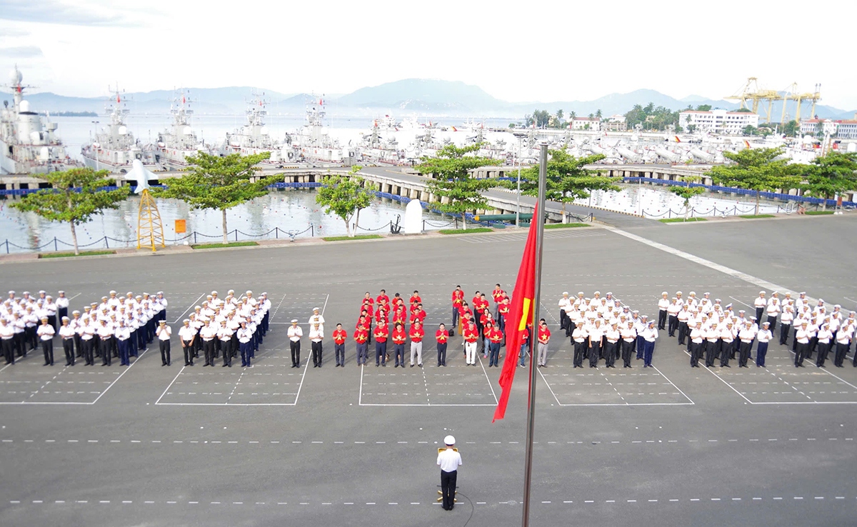 Đoàn công tác vov giao lưu với cán bộ, chiến sĩ vùng 3 hải quân hình ảnh 6 Doan cong tac vov giao luu voi can bo, chien si vung 3 hai quan hinh anh 6