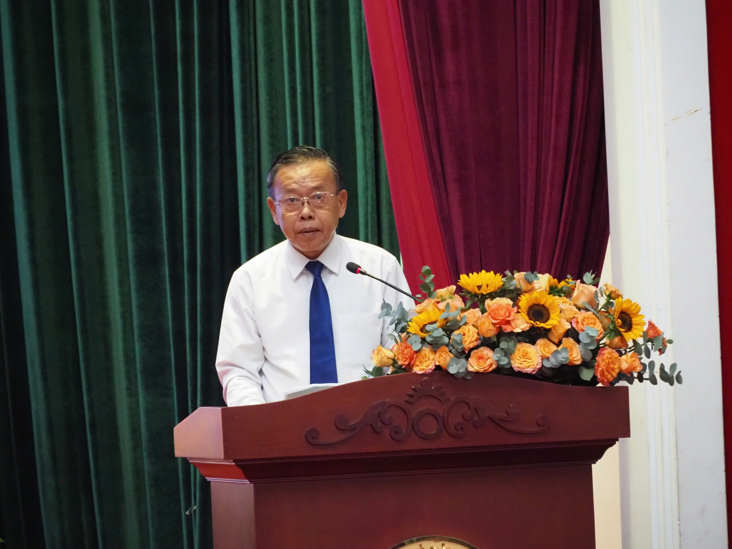 Địa phương có trường, lớp nhiều nhất TP.HCM dành hơn 500 triệu đồng khen thưởng học sinh- Ảnh 2. Địa phương có trường, lớp nhiều nhất TP.HCM dành hơn 500 triệu đồng khen thưởng học sinh- Ảnh 2.