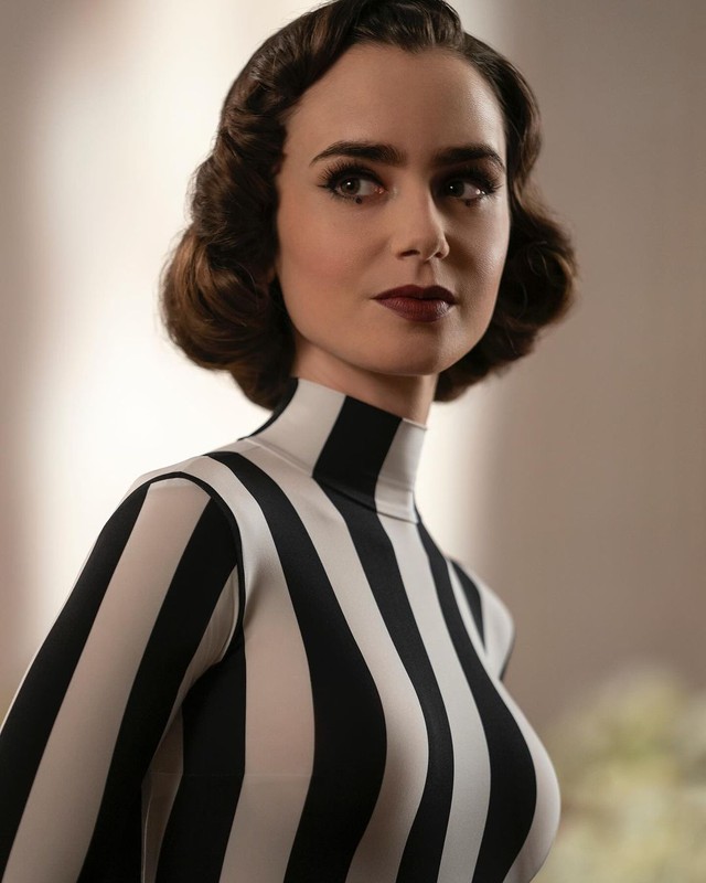 Những kiểu tóc mùa thu cực phẩm của Lily Collins trong 'Emily in Paris'- Ảnh 5. Những kiểu tóc mùa thu cực phẩm của Lily Collins trong 'Emily in Paris'- Ảnh 5.