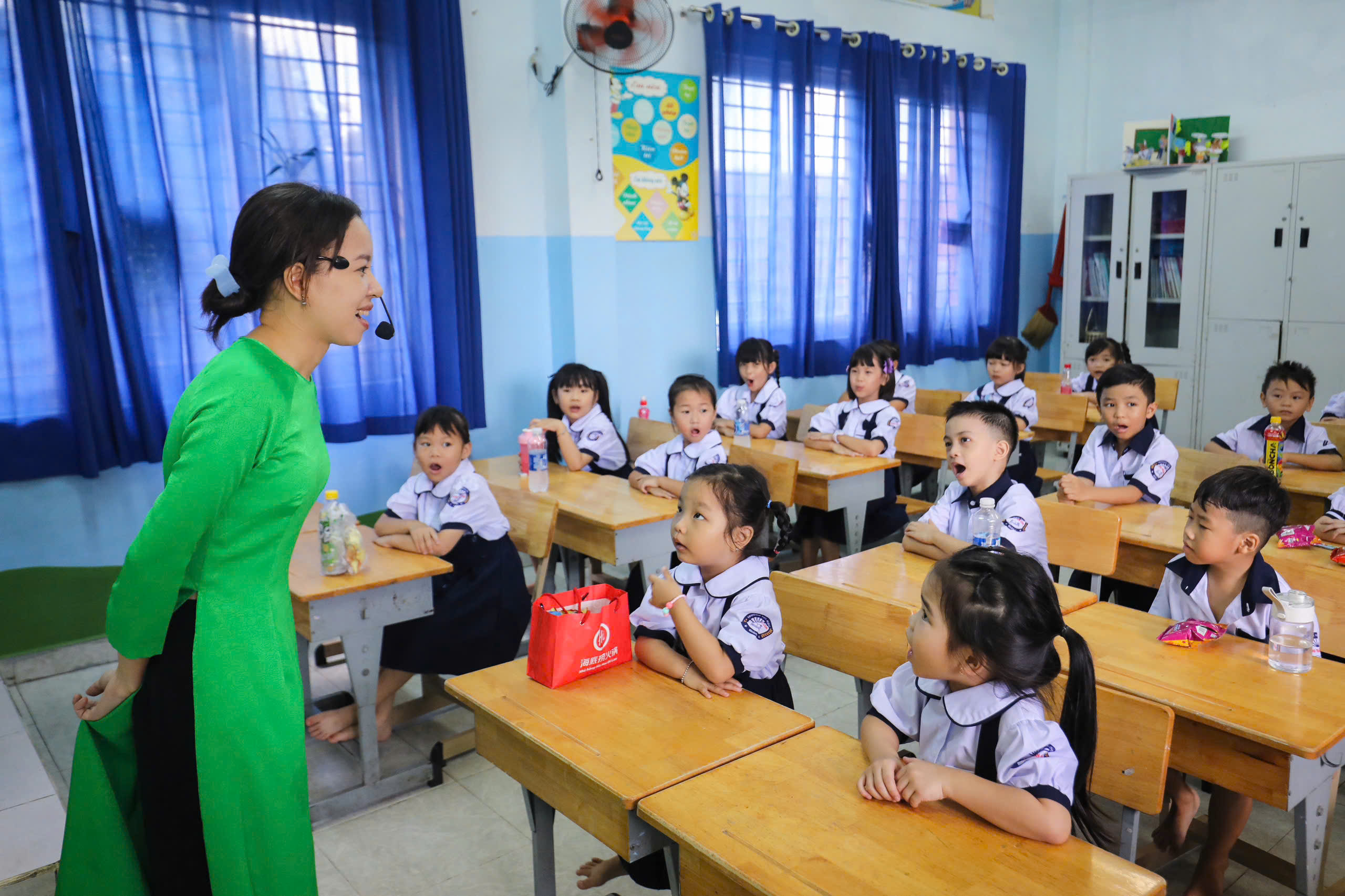 TP.HCM công bố 9 khoản thu và mức thu trong năm học mới 2024-2025- Ảnh 2. TP.HCM công bố 9 khoản thu và mức thu trong năm học mới 2024-2025- Ảnh 2.