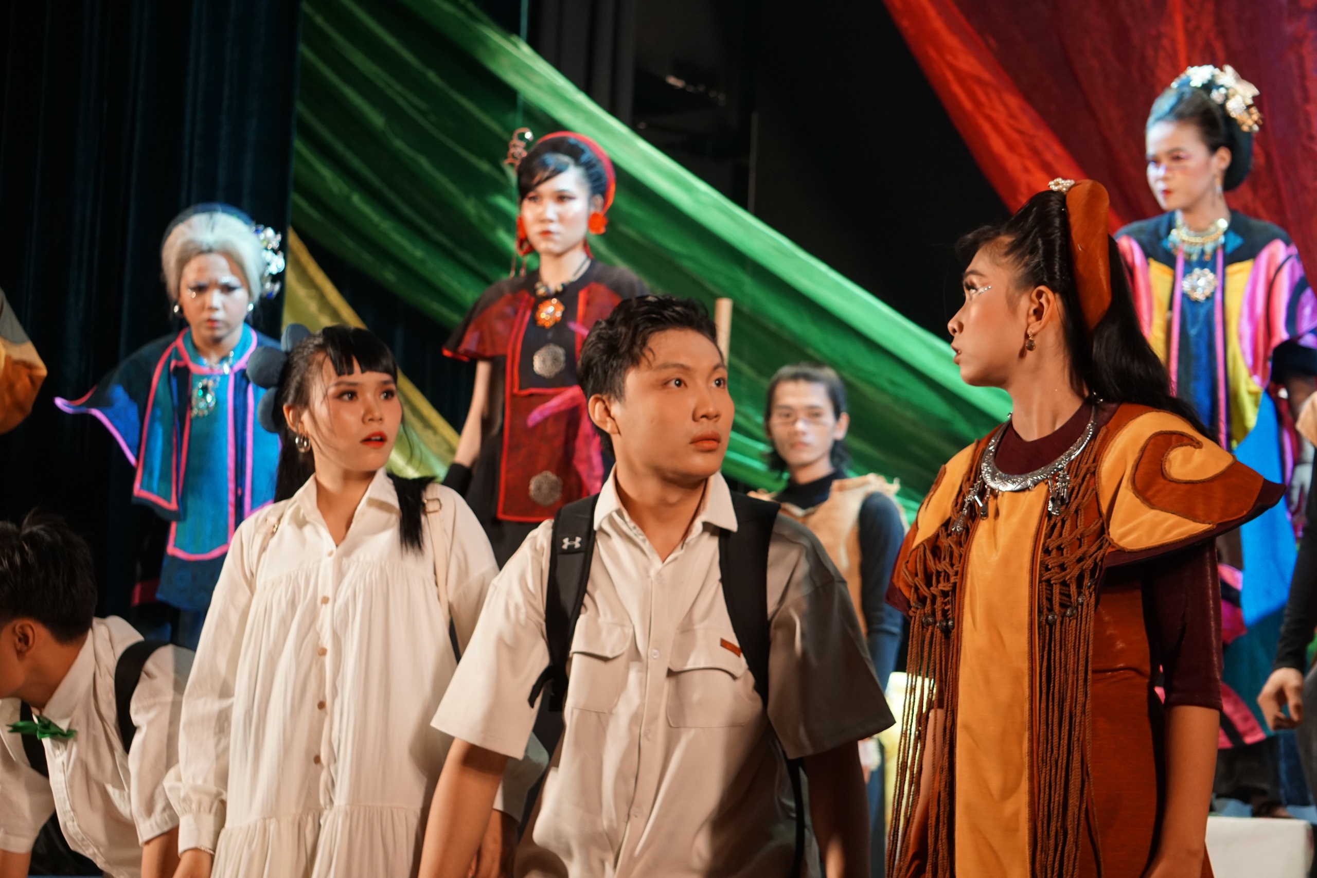 Hoàng Sơn và con trai Hoàng Sơn và con trai