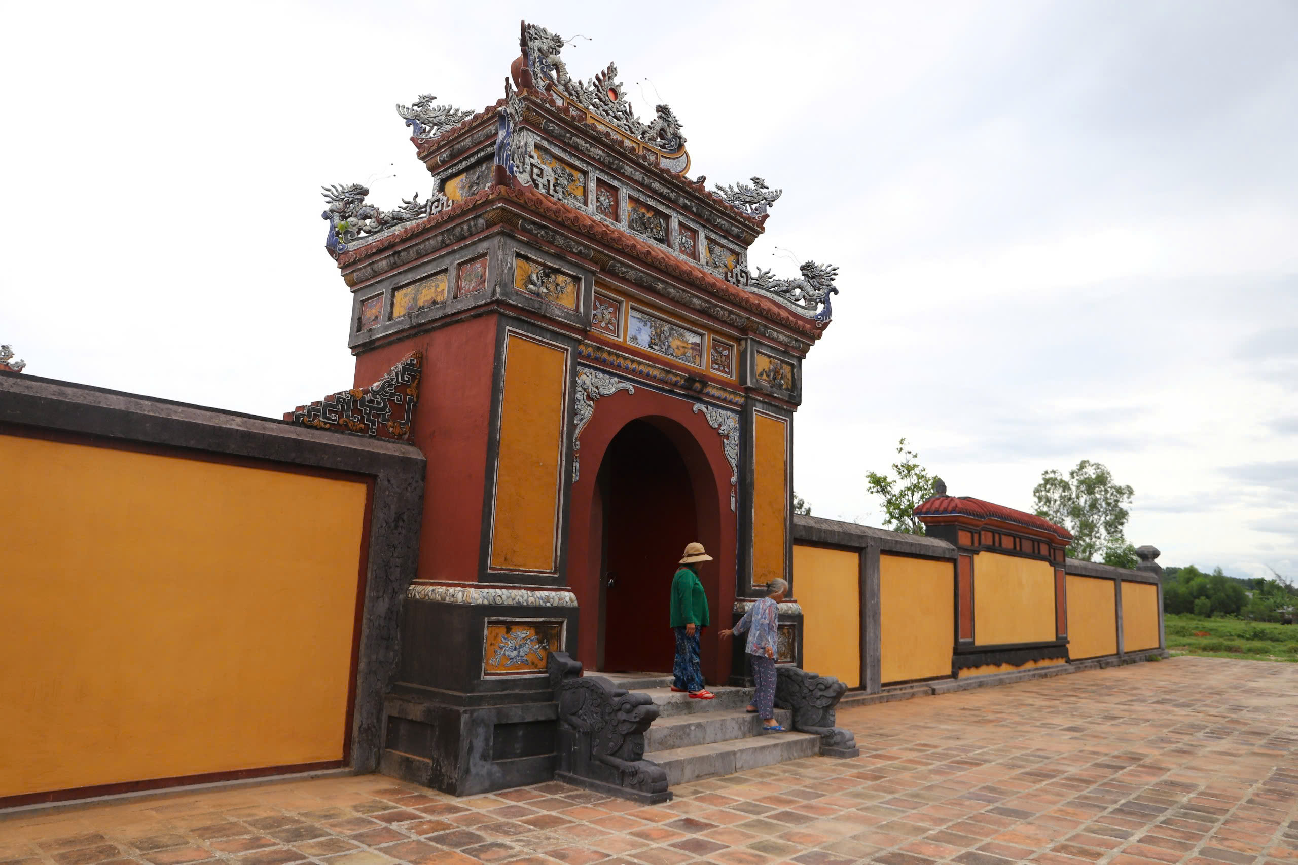 Khám phá nơi có 39 lăng mộ các ông hoàng, bà chúa- Ảnh 3. Khám phá nơi có 39 lăng mộ các ông hoàng, bà chúa- Ảnh 3.