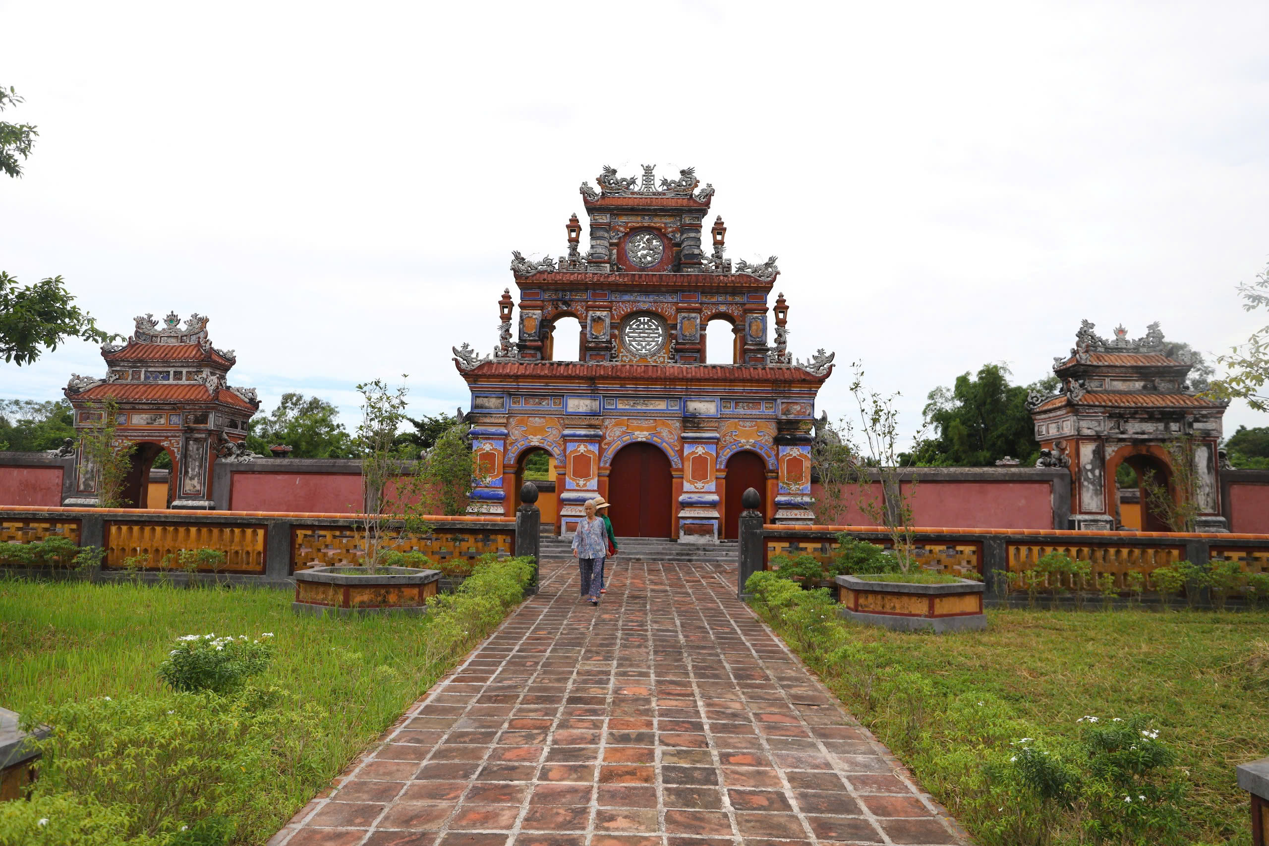 Khám phá nơi có 39 lăng mộ các ông hoàng, bà chúa- Ảnh 11. Khám phá nơi có 39 lăng mộ các ông hoàng, bà chúa- Ảnh 11.