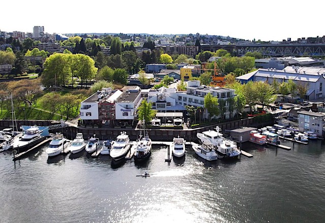 5 khách sạn đẳng cấp tại Vancouver, lựa chọn lý tưởng trong hành trình của bạn- Ảnh 5. 5 khách sạn đẳng cấp tại Vancouver, lựa chọn lý tưởng trong hành trình của bạn- Ảnh 5.