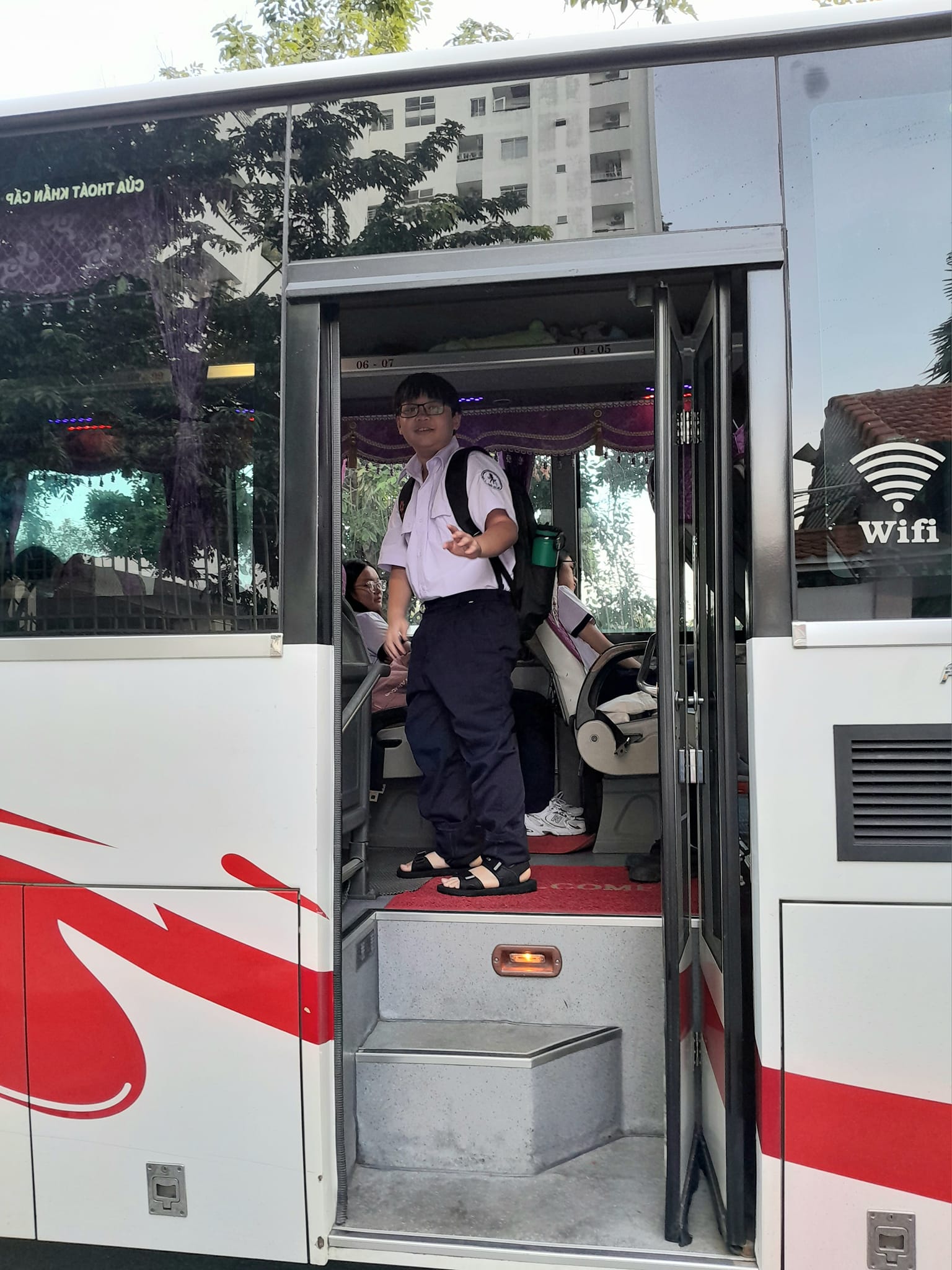 Nhiều cảm xúc trong ngày 1,7 triệu học sinh TP HCM tựu trường- Ảnh 4. Nhiều cảm xúc trong ngày 1,7 triệu học sinh TP HCM tựu trường- Ảnh 4.