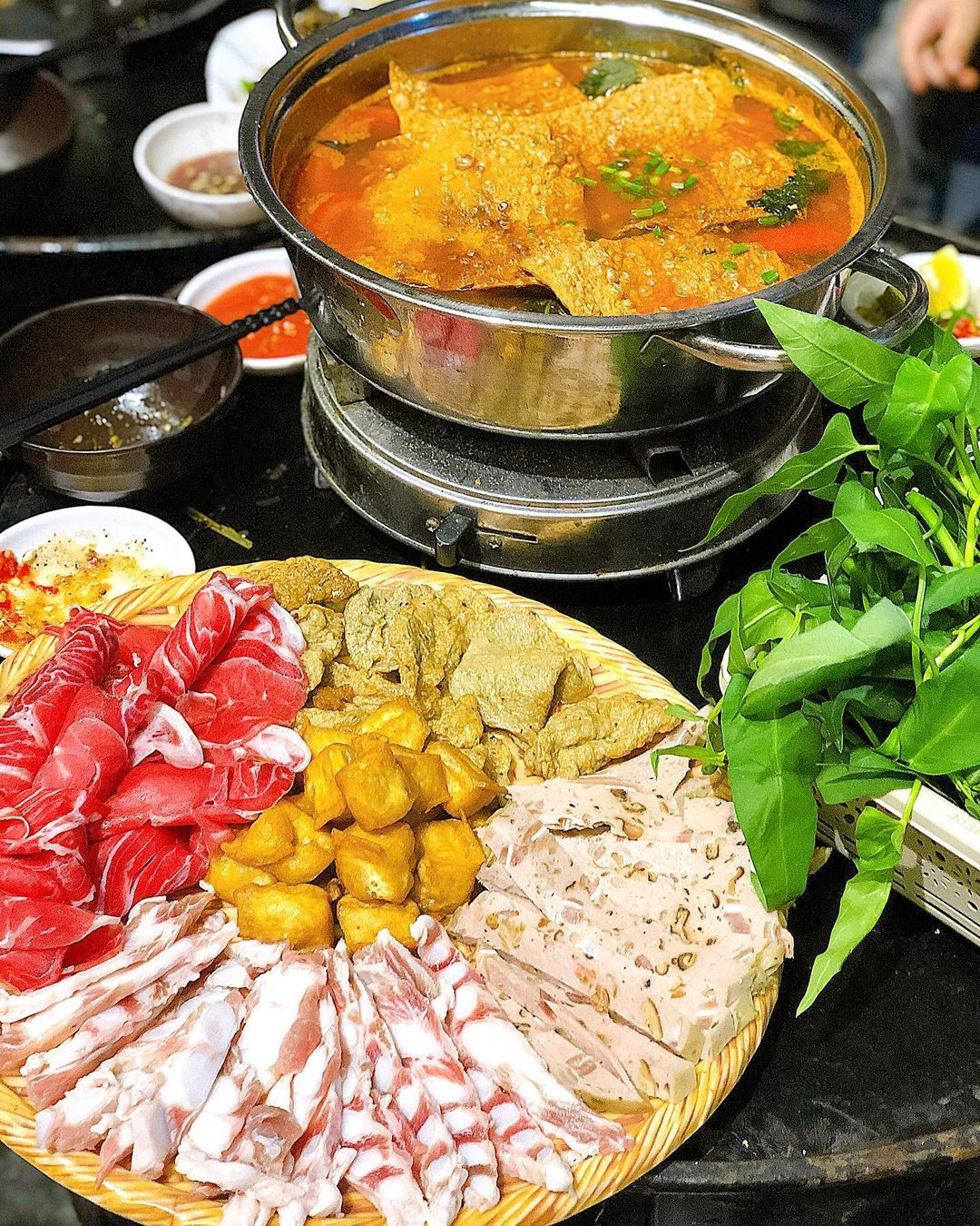 5 phố ẩm thực 'một món' ngon nức tiếng ở Hà Nội, bước chân ra đường là có đồ ăn - Ảnh 4. 5 phố ẩm thực 'một món' ngon nức tiếng ở Hà Nội, bước chân ra đường là có đồ ăn - Ảnh 4.