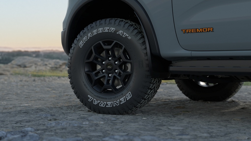 Ford Everest có thêm phiên bản Tremor phong cách giống Ranger Raptor - 5 Ford Everest có thêm phiên bản Tremor phong cách giống Ranger Raptor - 5
