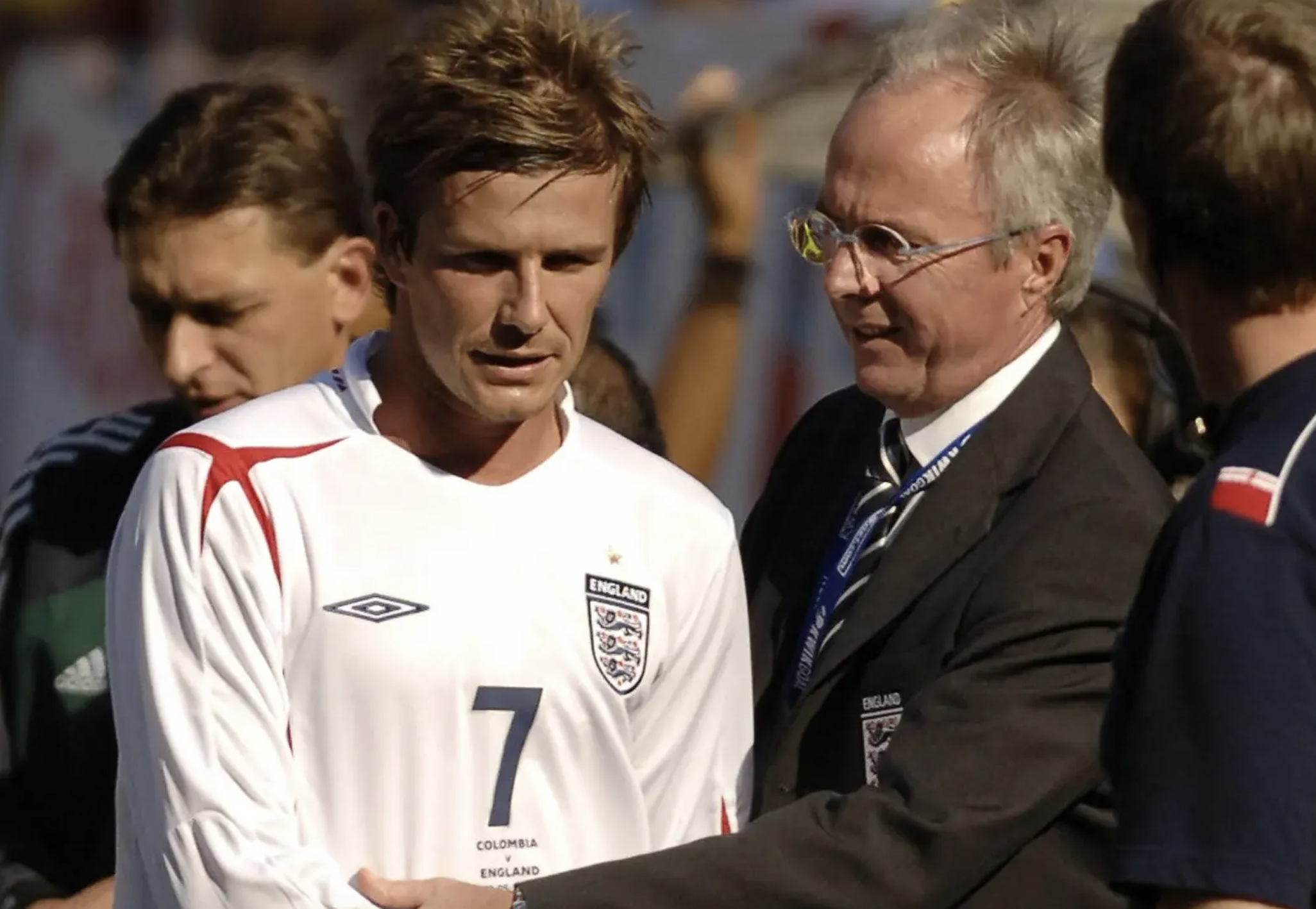 David Beckham gửi lời tri ân đầy cảm xúc đến thầy cũ Sven-Goran Eriksson- Ảnh 3. David Beckham gửi lời tri ân đầy cảm xúc đến thầy cũ Sven-Goran Eriksson- Ảnh 3.