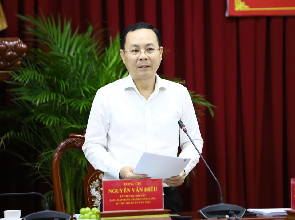 Ông Nguyễn Văn Hiếu, Ủy viên dự khuyết Trung ương Đảng, Bí thư Thành ủy Cần Thơ phát biểu tại buổi kiểm tra.