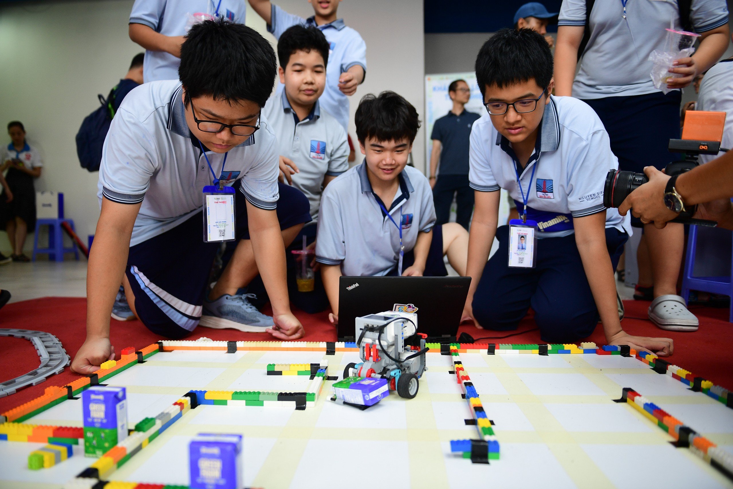 Vinamilk trao giải thưởng đặc biệt cho các tài năng Robot hướng đến phát triển bền vững tại Robotacon Wro 2024- Ảnh 5. Vinamilk trao giải thưởng đặc biệt cho các tài năng Robot hướng đến phát triển bền vững tại Robotacon Wro 2024- Ảnh 5.