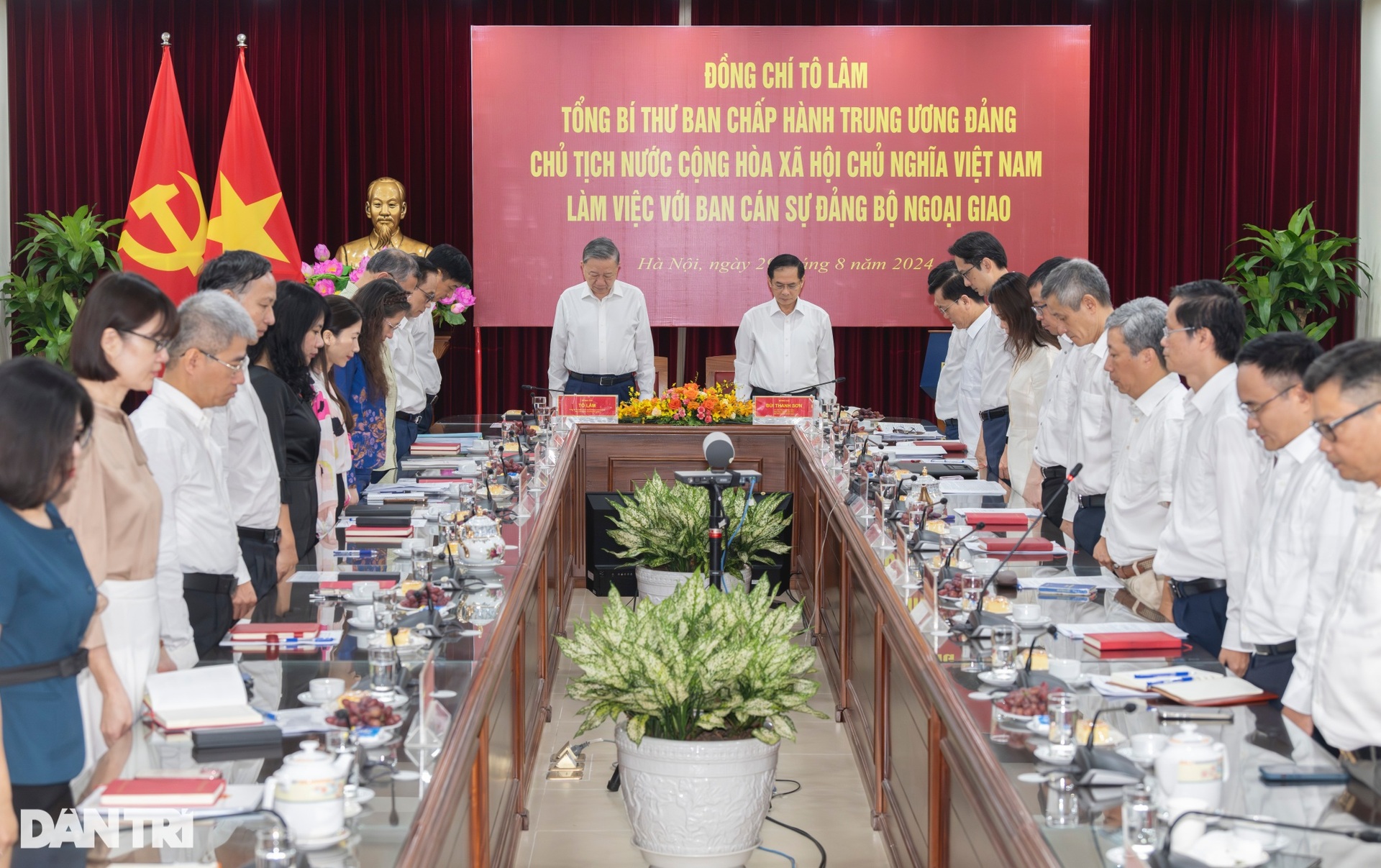 Tổng Bí thư, Chủ tịch nước Tô Lâm thăm và làm việc với Bộ Ngoại giao - 2 Tổng Bí thư, Chủ tịch nước Tô Lâm thăm và làm việc với Bộ Ngoại giao - 2