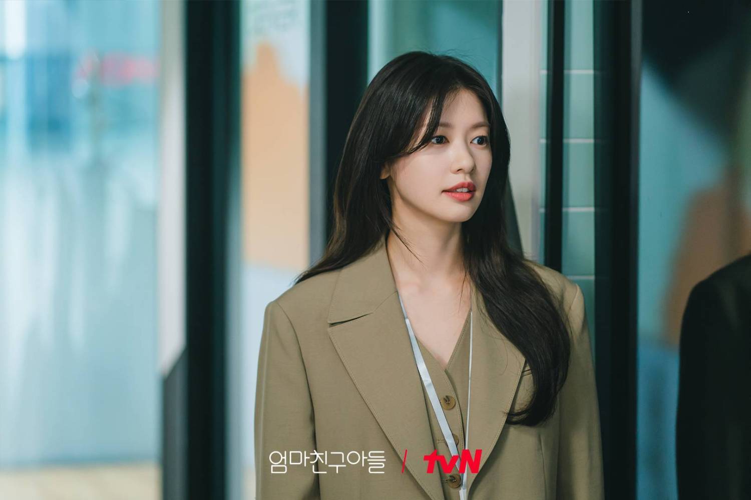Thời trang trong phim "Love Next Door" đang gây sốt vì đơn giản nhưng rất trẻ xinh - Ảnh 10. Thời trang trong phim "Love Next Door" đang gây sốt vì đơn giản nhưng rất trẻ xinh - Ảnh 10.