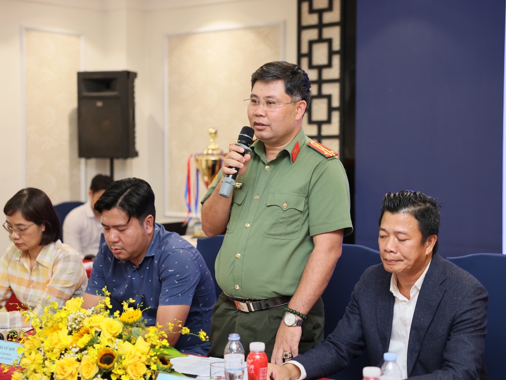 8 đội tranh tài ở giải bóng chuyền Công an TPHCM mở rộng - 1 8 đội tranh tài ở giải bóng chuyền Công an TPHCM mở rộng - 1