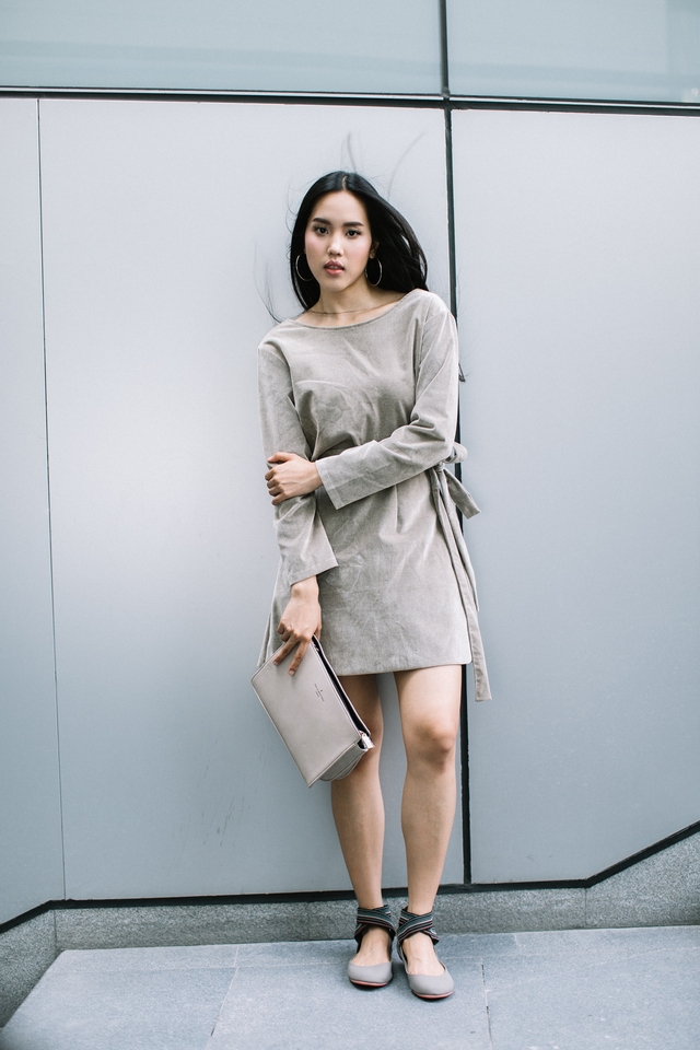 Ăn mặc giản dị nhưng ưa nhìn và phong cách- Ảnh 1. Ăn mặc giản dị nhưng ưa nhìn và phong cách- Ảnh 1.