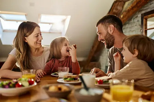 Bác sĩ nói gì về 'giờ ăn sáng tốt nhất'?- Ảnh 1. Bác sĩ nói gì về 'giờ ăn sáng tốt nhất'?- Ảnh 1.