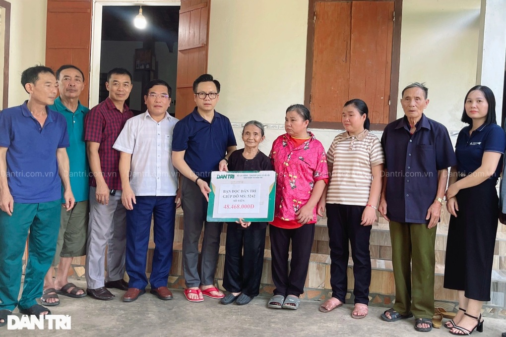 Bạn đọc Dân trí chia sẻ với vợ chồng U80 có 2 con gái mù lòa - 1 Bạn đọc Dân trí chia sẻ với vợ chồng U80 có 2 con gái mù lòa - 1