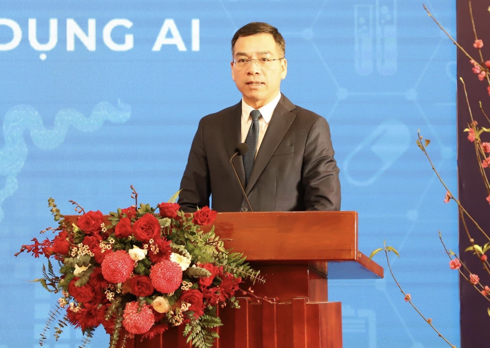 Bộ Y tế điều động, bổ nhiệm TS.BS Hà Anh Đức giữ chức Cục trưởng Cục Quản lý Khám chữa bệnh- Ảnh 1. Bộ Y tế điều động, bổ nhiệm TS.BS Hà Anh Đức giữ chức Cục trưởng Cục Quản lý Khám chữa bệnh- Ảnh 1.