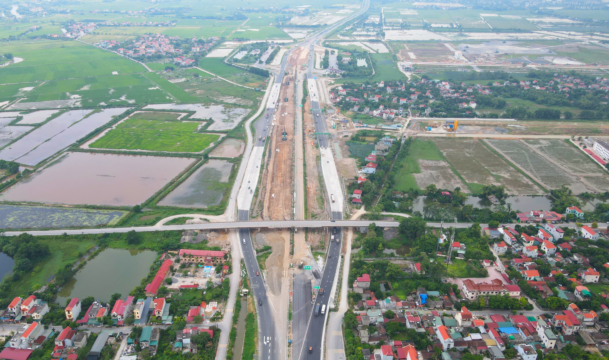 Bước chuyển quan trọng ở Dự án nút giao đa tầng 1.400 tỷ đồng ở Hà Nam- Ảnh 1. Bước chuyển quan trọng ở Dự án nút giao đa tầng 1.400 tỷ đồng ở Hà Nam- Ảnh 1.