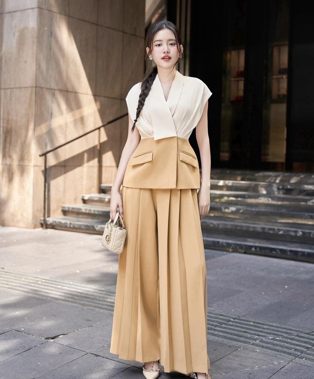 Cách diện đồ tone sur tone không bao giờ nhàm chán- Ảnh 1. Cách diện đồ tone sur tone không bao giờ nhàm chán- Ảnh 1.