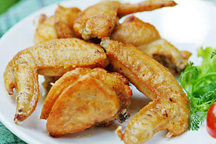 Cách làm cánh gà chiên bơ thơm ngon - Ảnh 1. Cách làm cánh gà chiên bơ thơm ngon - Ảnh 1.