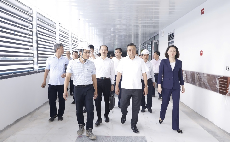 Chủ tịch UBND TP Hà Nội Trần Sỹ Thanh, Phó Chủ tịch UBND TP Hà Nội Vũ Thu Hà kiểm tra Dự án Bệnh viện Nhi Hà Nội