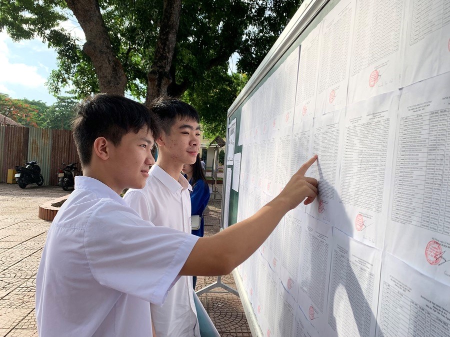 Có vi phạm trong chấm thi vào lớp 10 ở Hải Phòng- Ảnh 1. Có vi phạm trong chấm thi vào lớp 10 ở Hải Phòng- Ảnh 1.