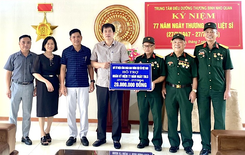 Công đoàn GTVT thăm, tặng quà các thương, bệnh binh nhân ngày 27/7- Ảnh 1. Công đoàn GTVT thăm, tặng quà các thương, bệnh binh nhân ngày 27/7- Ảnh 1.