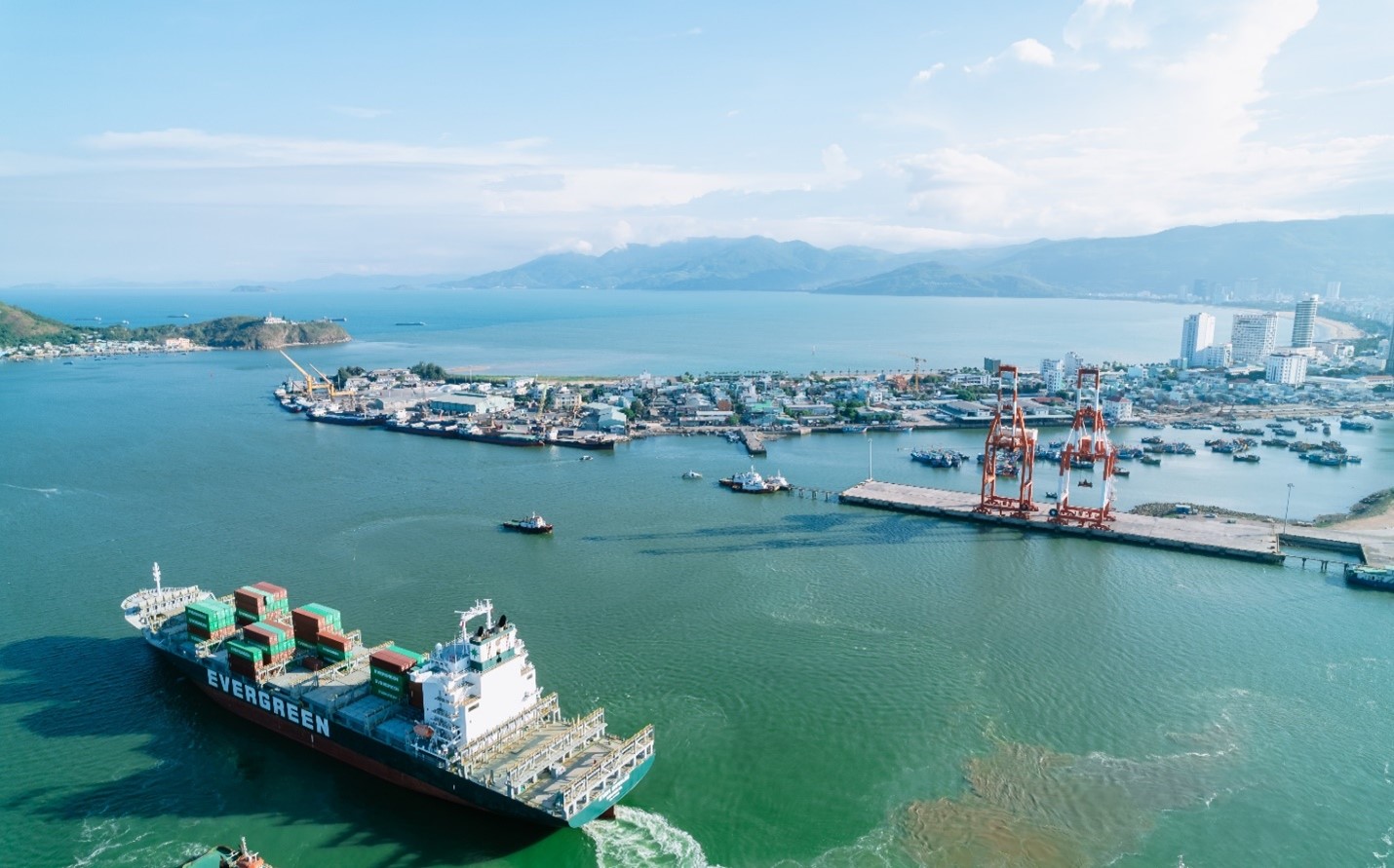 Gần 700 tỷ đồng nâng cấp luồng Quy Nhơn cho tàu trọng tải tới 50.000 DWT- Ảnh 1. Gần 700 tỷ đồng nâng cấp luồng Quy Nhơn cho tàu trọng tải tới 50.000 DWT- Ảnh 1.