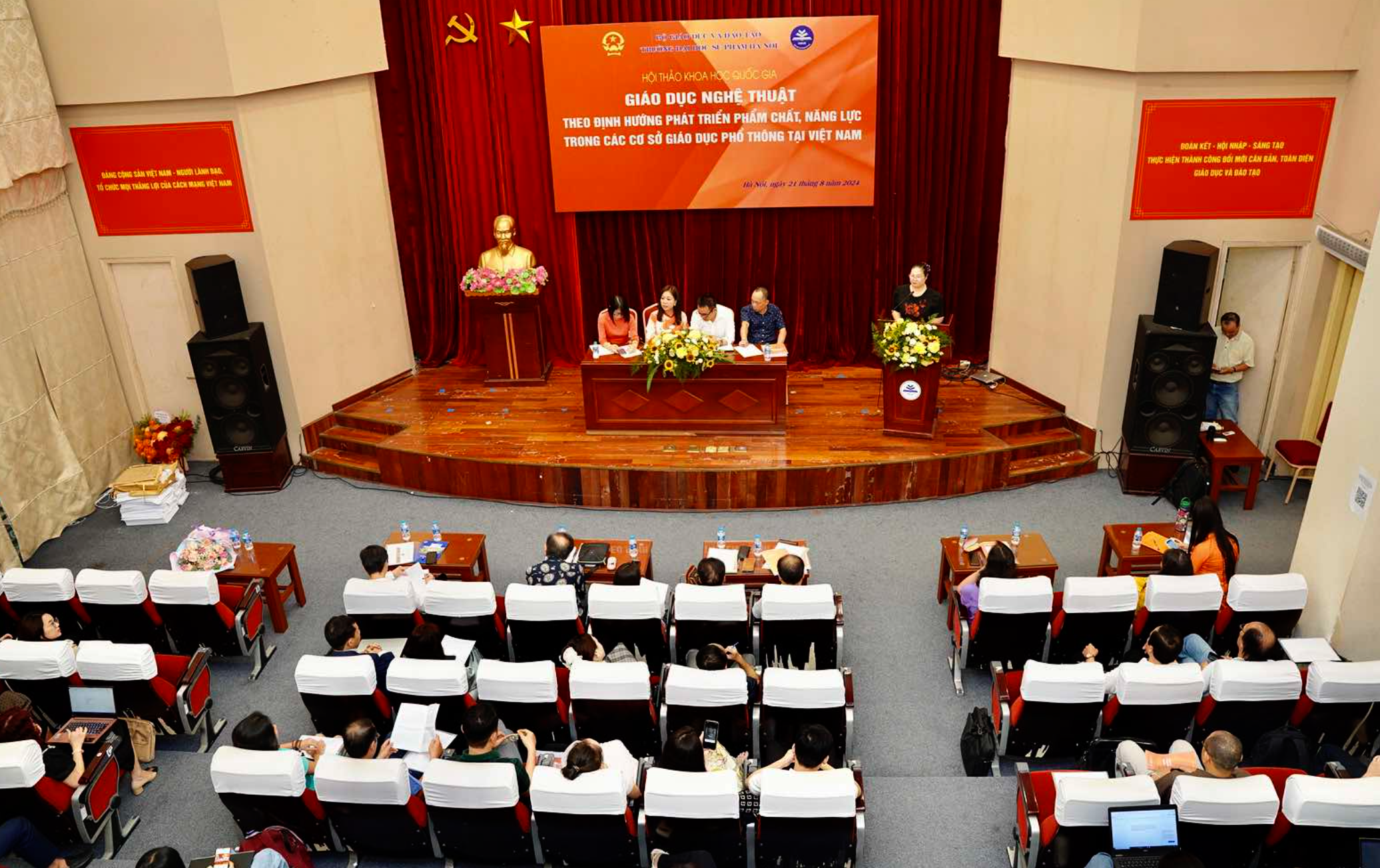 Toàn cảnh hội thảo.