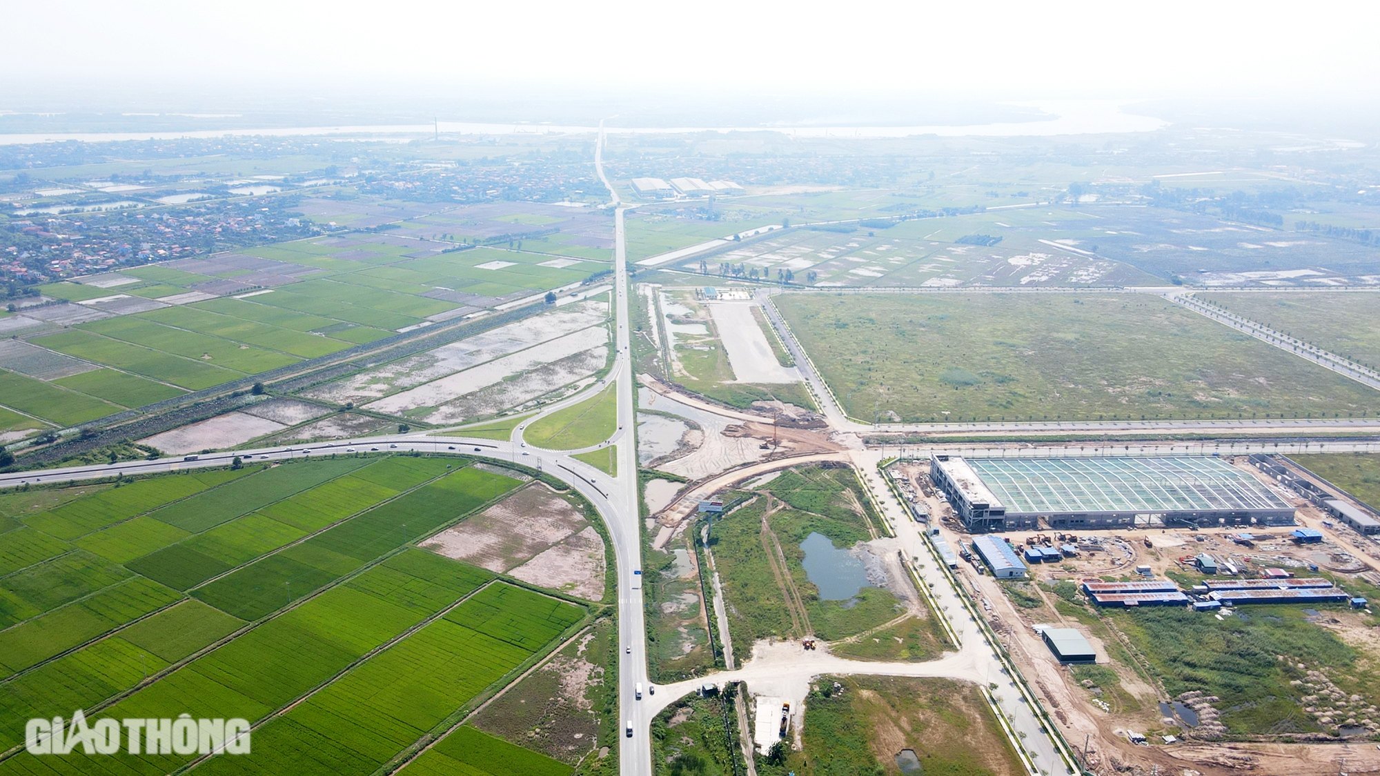Hà Nam rót hơn 2.000 tỷ đồng để phát triển trục giao thông chiến lược- Ảnh 1. Hà Nam rót hơn 2.000 tỷ đồng để phát triển trục giao thông chiến lược- Ảnh 1.