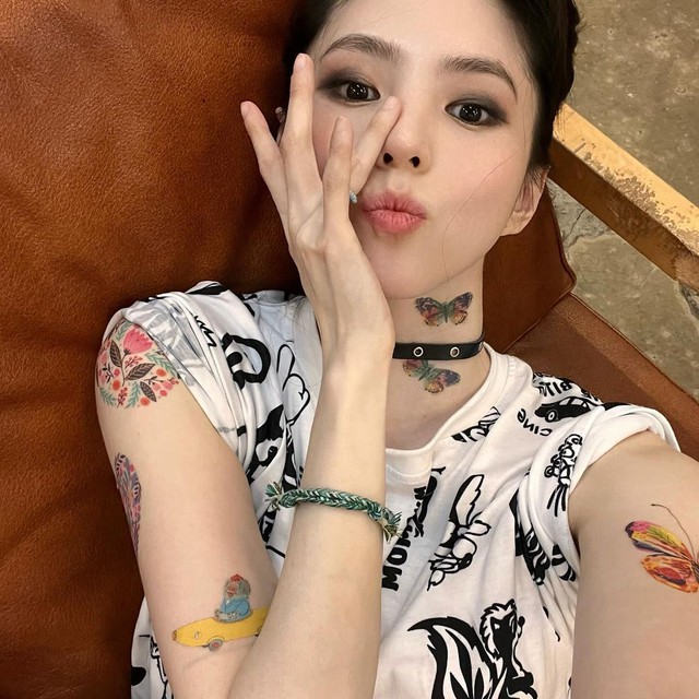 Han So Hee khiến khán giả mê mệt từ kiểu tóc đến gu ăn mặc- Ảnh 1. Han So Hee khiến khán giả mê mệt từ kiểu tóc đến gu ăn mặc- Ảnh 1.