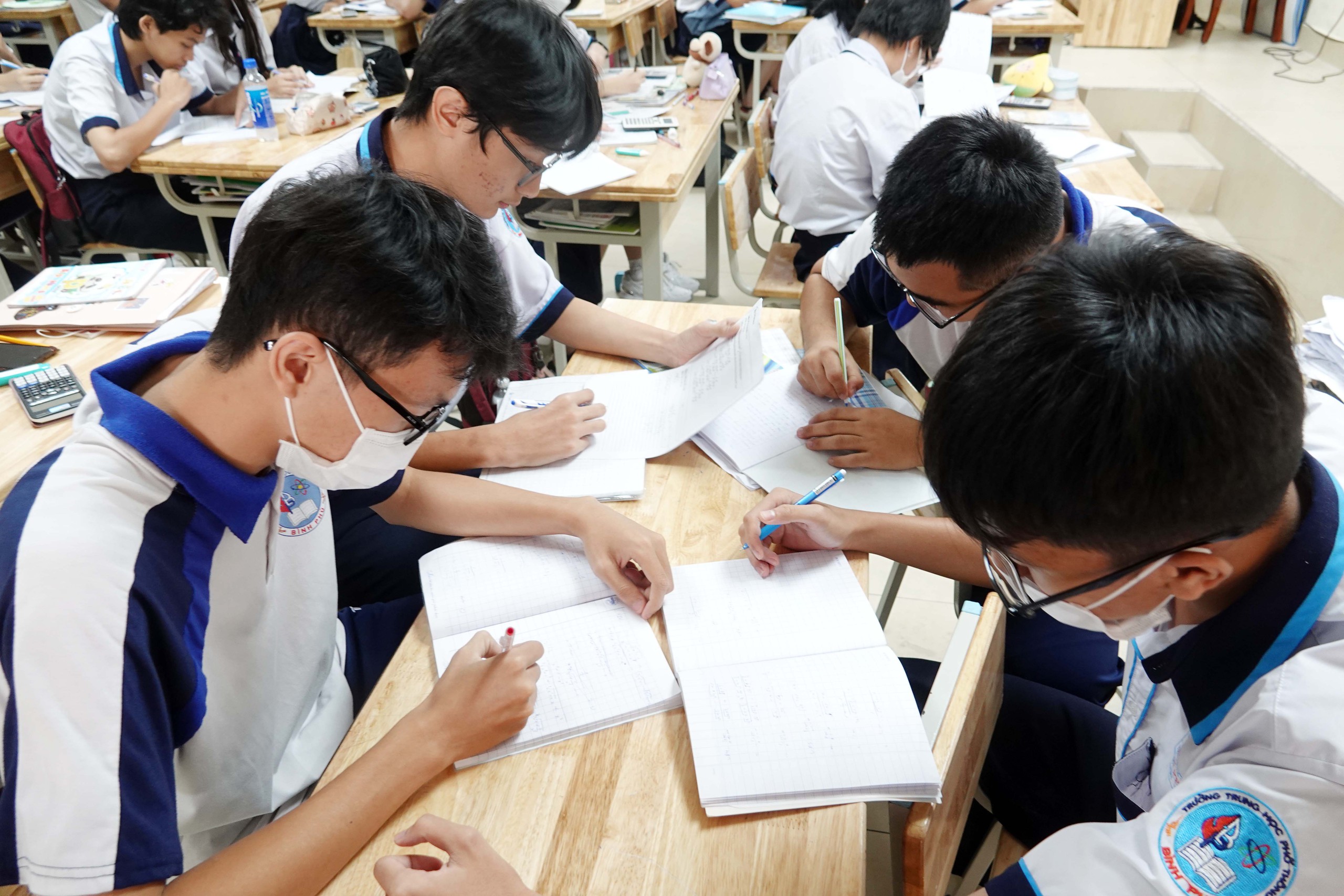 Hiểu thế nào về 'tránh đưa ngữ liệu sách giáo khoa vào đề kiểm tra môn văn'?- Ảnh 1. Hiểu thế nào về 'tránh đưa ngữ liệu sách giáo khoa vào đề kiểm tra môn văn'?- Ảnh 1.