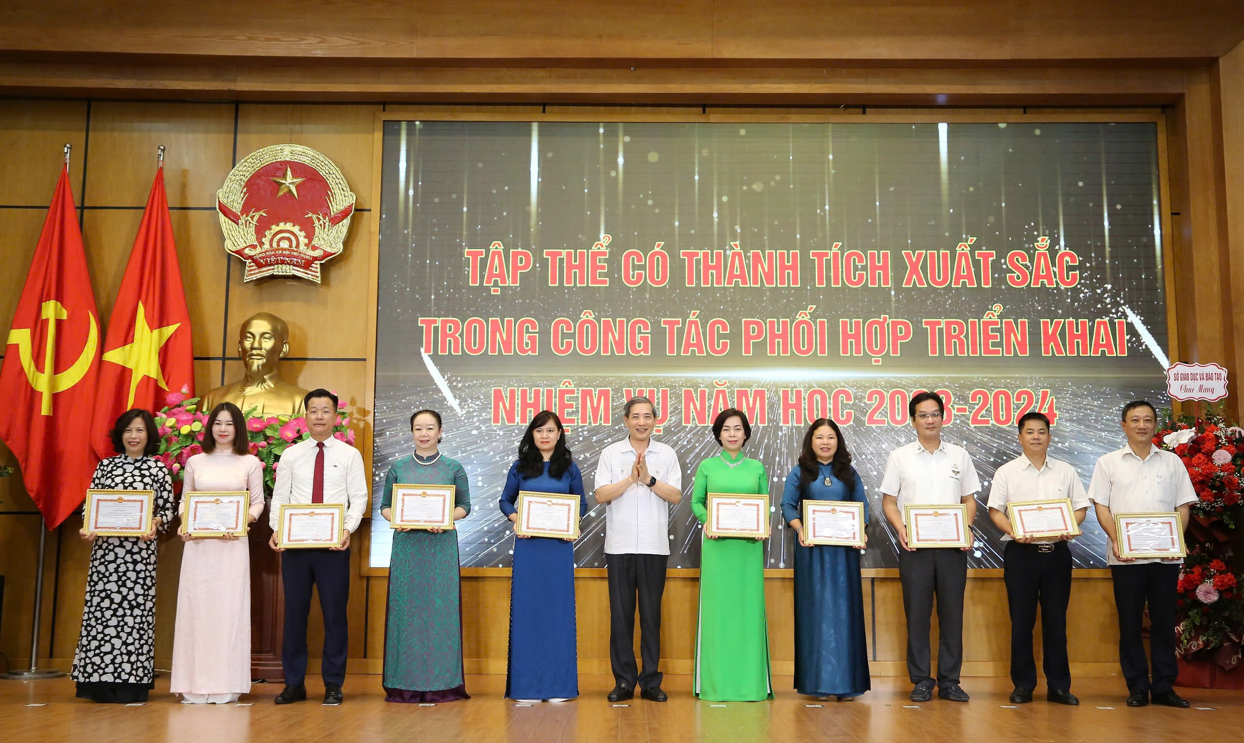 Học sinh Ba Đình giành gần 3.000 giải trong các kỳ thi quốc gia, quốc tế- Ảnh 1. Học sinh Ba Đình giành gần 3.000 giải trong các kỳ thi quốc gia, quốc tế- Ảnh 1.