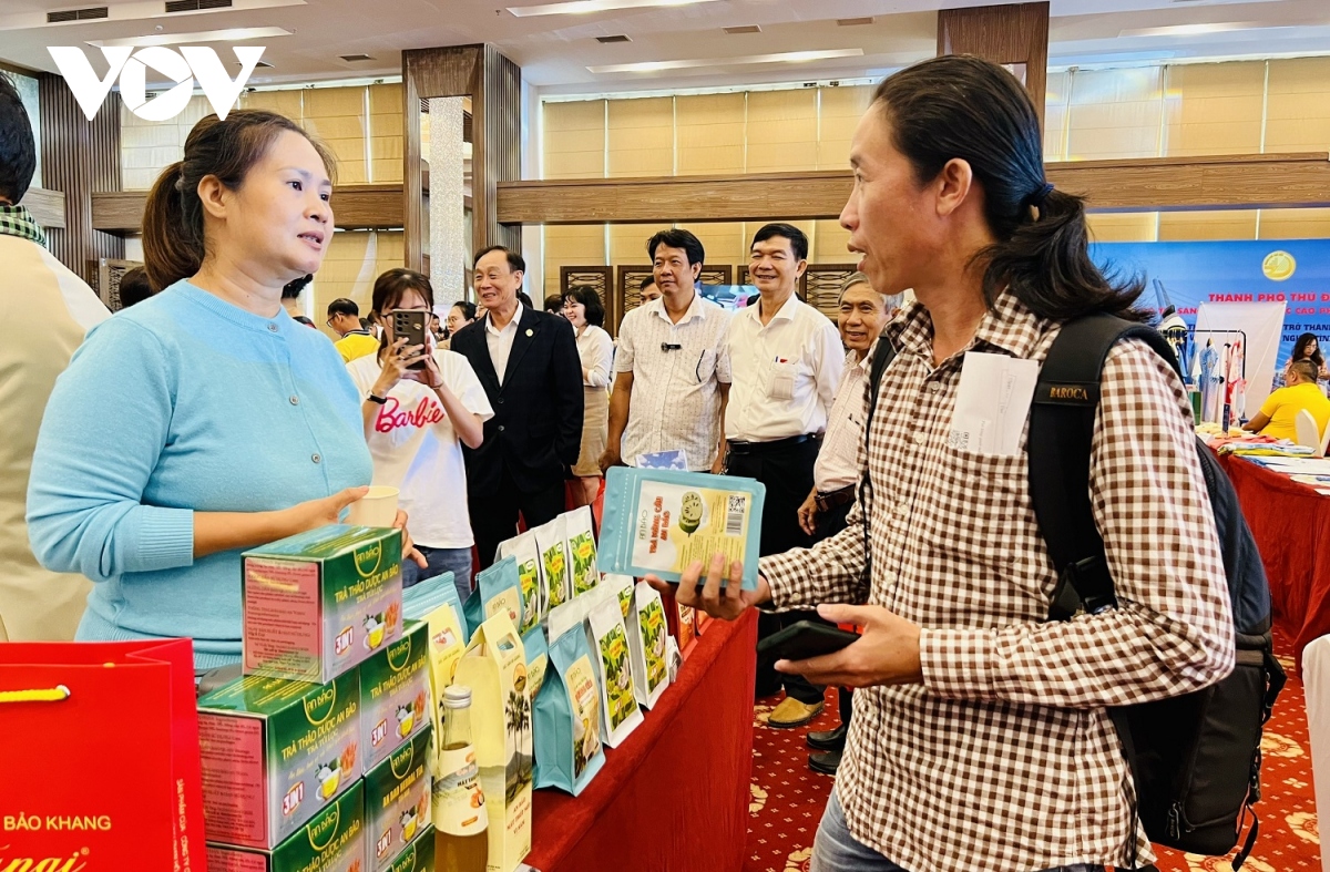 hội nghị xúc tiến đầu tư thương mại cần thơ - thủ Đức - thanh hóa hình ảnh 2 hoi nghi xuc tien dau tu thuong mai can tho - thu Duc - thanh hoa hinh anh 2