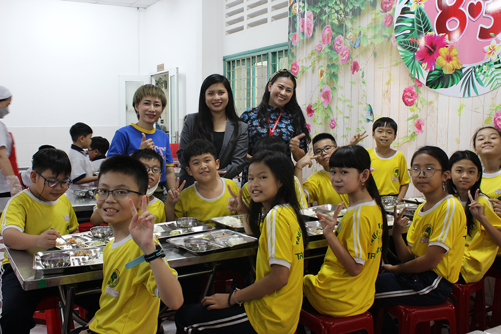 Tiền ăn bán trú thu theo thỏa thuận: Làm sao để phụ huynh ủng hộ?- Ảnh 1. Tiền ăn bán trú thu theo thỏa thuận: Làm sao để phụ huynh ủng hộ?- Ảnh 1.