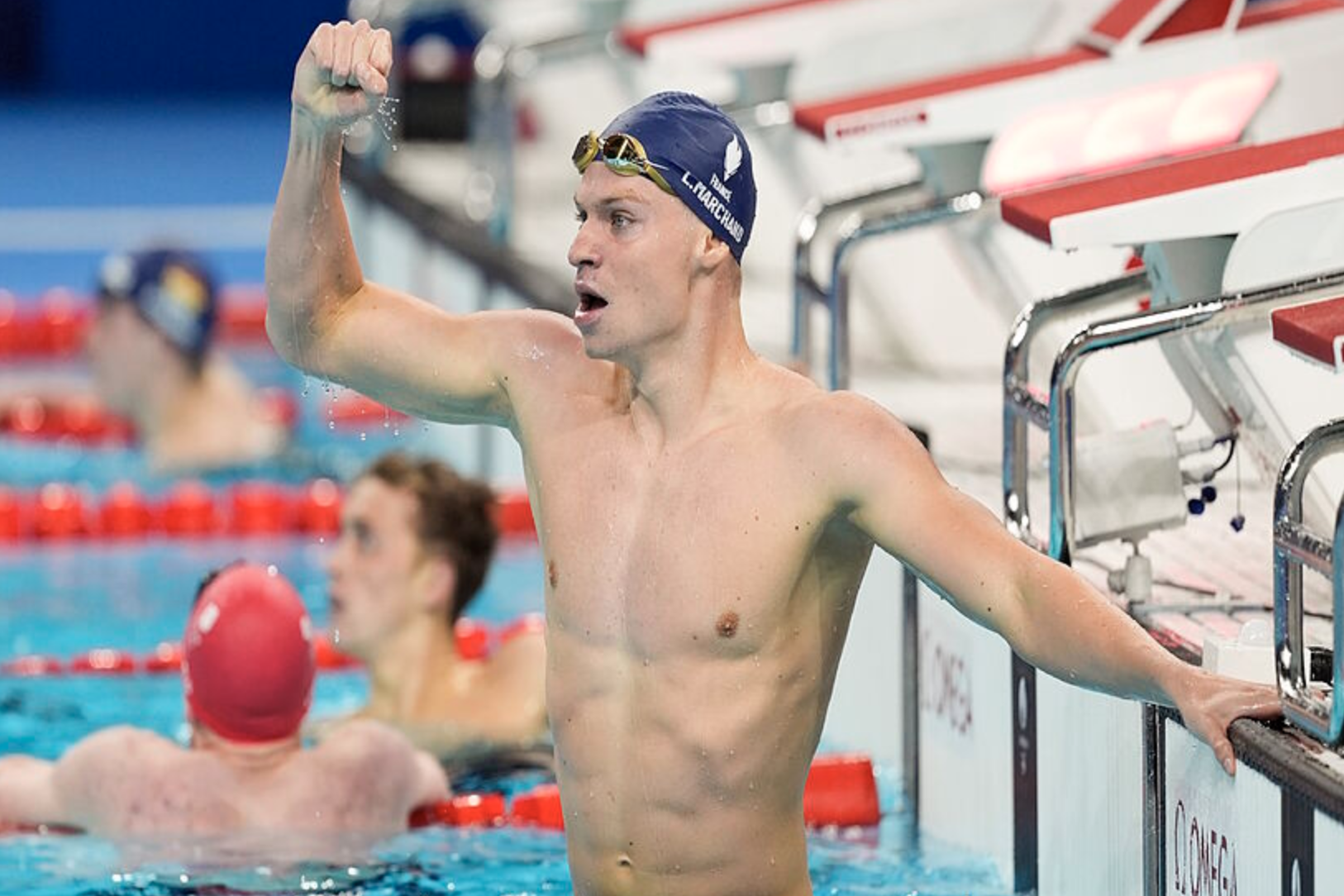 Leon Marchand thống trị đường đua xanh Olympic 2024, giàu cỡ nào khi so với Michael Phelps?- Ảnh 1. Leon Marchand thống trị đường đua xanh Olympic 2024, giàu cỡ nào khi so với Michael Phelps?- Ảnh 1.