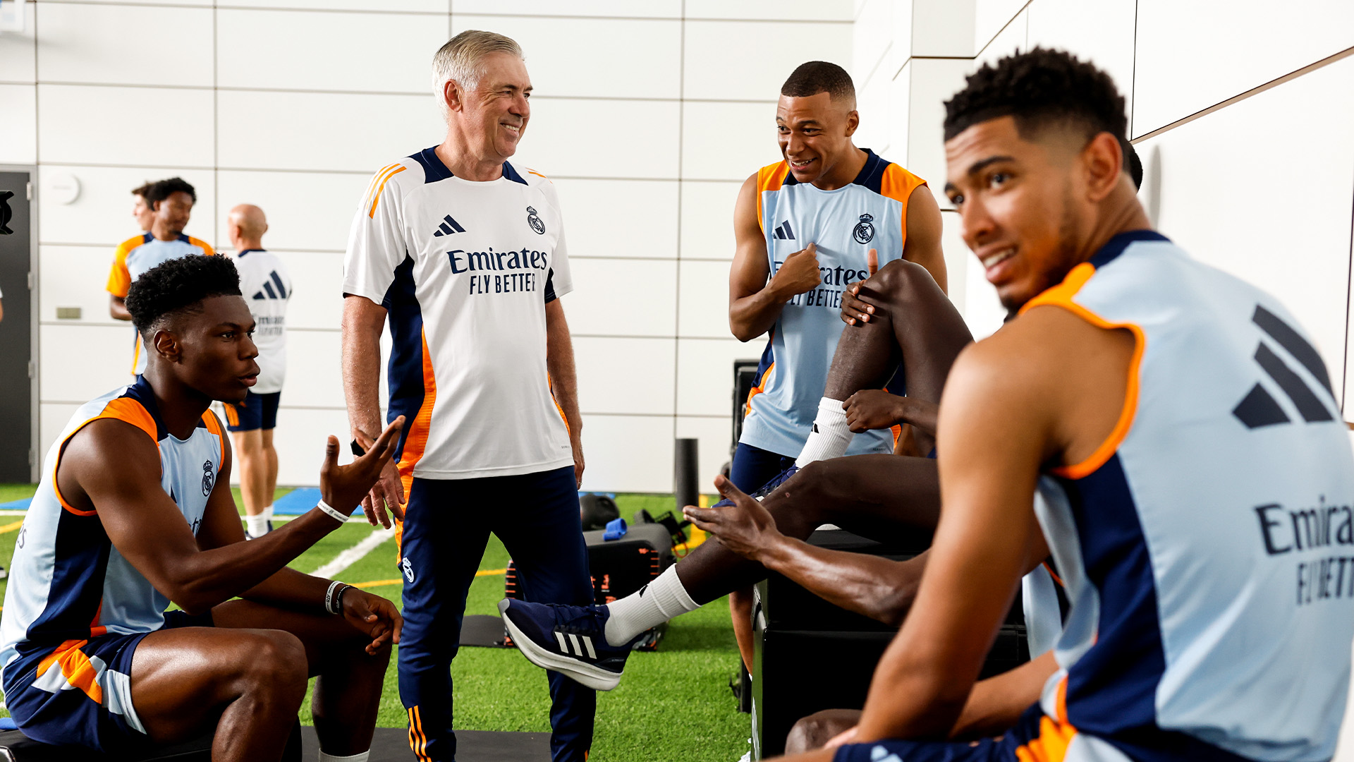 Mbappe chính thức hội quân cùng Real Madrid, chờ đoạt chiếc cúp đầu tiên- Ảnh 1. Mbappe chính thức hội quân cùng Real Madrid, chờ đoạt chiếc cúp đầu tiên- Ảnh 1.