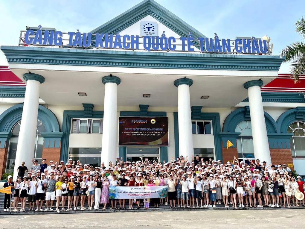 Một công ty Bắc Giang đưa 5.100 nhân viên du lịch Quảng Ninh - 1 Một công ty Bắc Giang đưa 5.100 nhân viên du lịch Quảng Ninh - 1