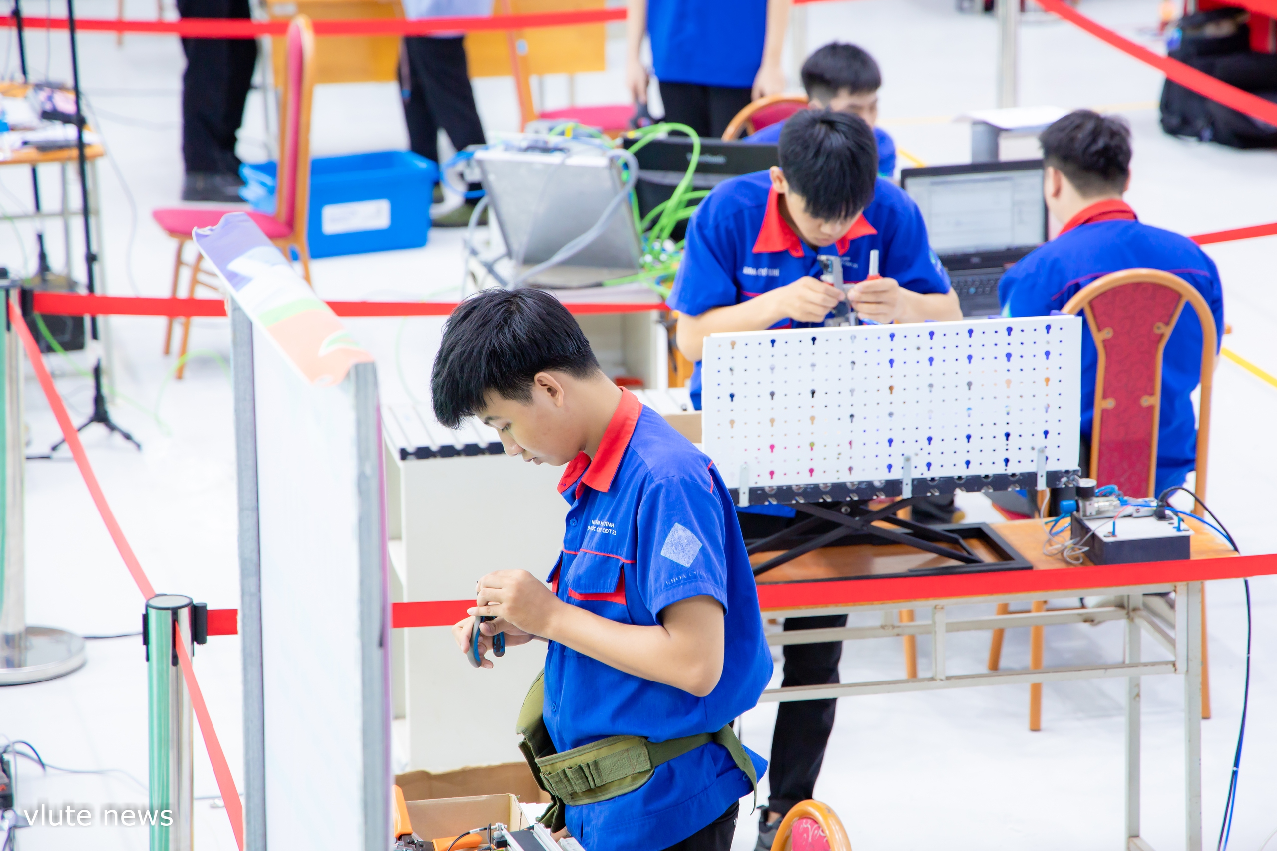 Điểm chuẩn Trường ĐH Sư phạm kỹ thuật Vĩnh Long: Ngành sư phạm công nghệ cao nhất- Ảnh 1. Điểm chuẩn Trường ĐH Sư phạm kỹ thuật Vĩnh Long: Ngành sư phạm công nghệ cao nhất- Ảnh 1.