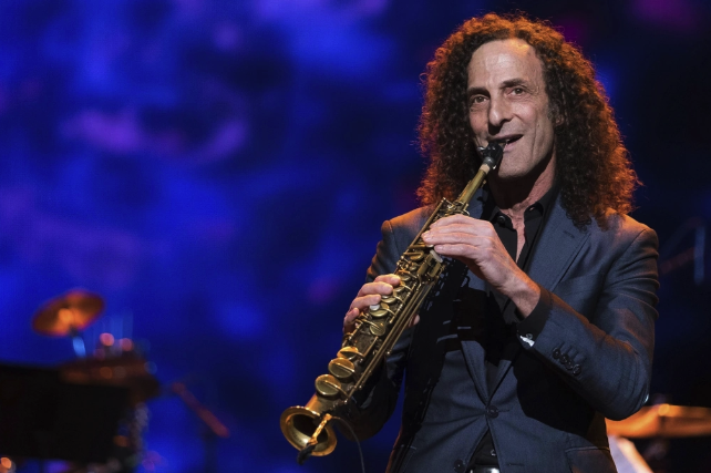 Nghệ sĩ saxophone Kenny G mang điều gì đặc biệt tới Việt Nam? - Ảnh 1. Nghệ sĩ saxophone Kenny G mang điều gì đặc biệt tới Việt Nam? - Ảnh 1.