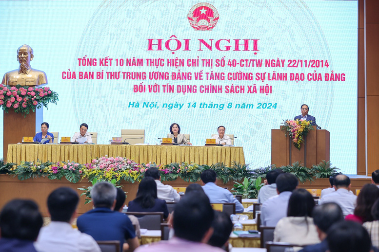 Nghiên cứu gói 30.000 tỉ đồng cho vay mua, thuê, xây dựng và cải tạo nhà ở- Ảnh 1. Thủ tướng Phạm Minh Chính chủ trì hội nghị - Ảnh: VGP