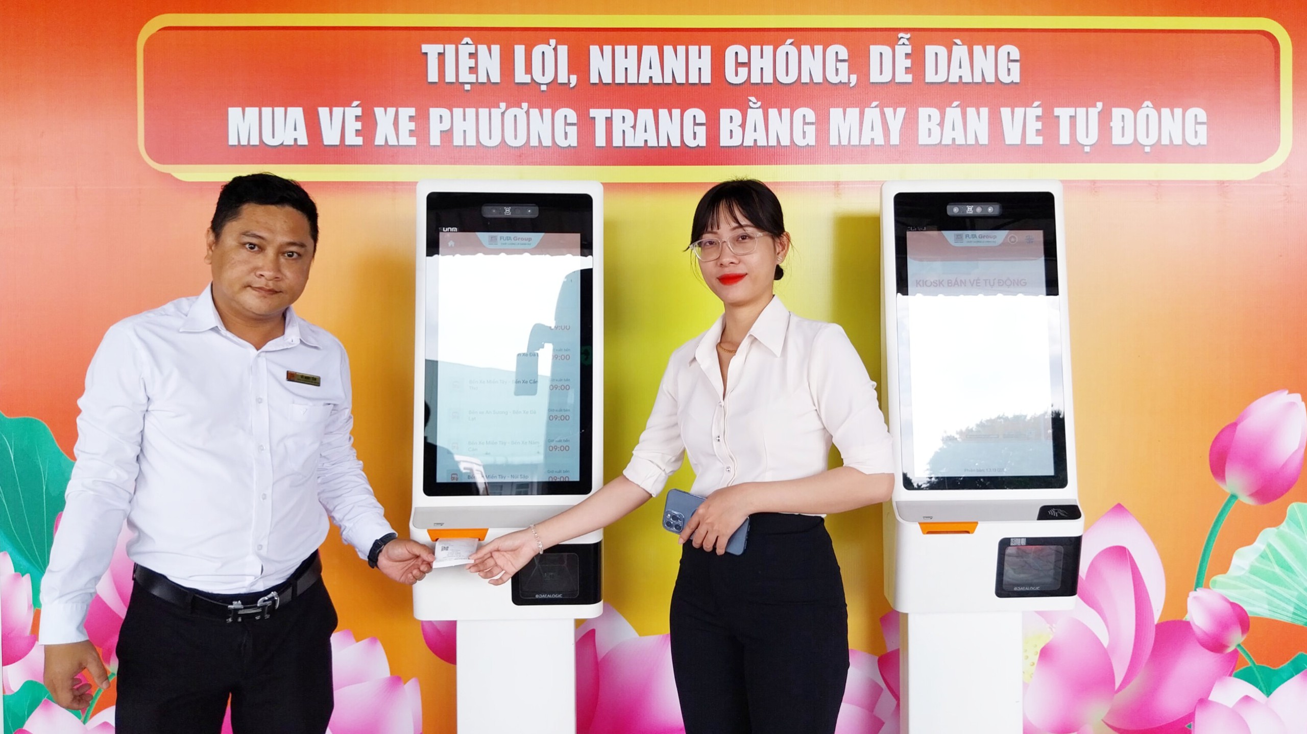 Nhiều tiện ích khi thanh toán vé xe không dùng tiền mặt- Ảnh 1. Nhiều tiện ích khi thanh toán vé xe không dùng tiền mặt- Ảnh 1.
