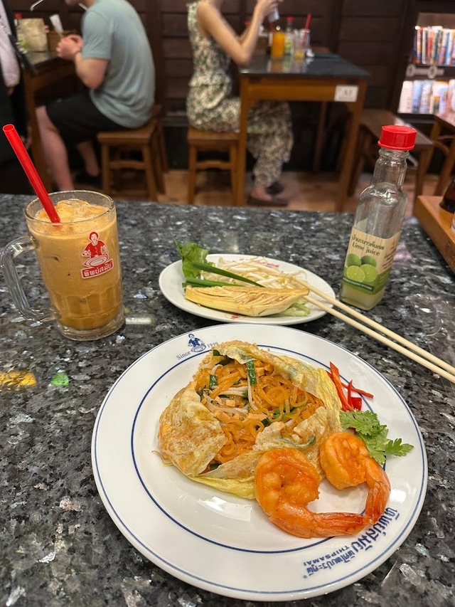 Những nhà hàng nổi tiếng với món Pad Thái tại Bangkok- Ảnh 2. Những nhà hàng nổi tiếng với món Pad Thái tại Bangkok- Ảnh 2.